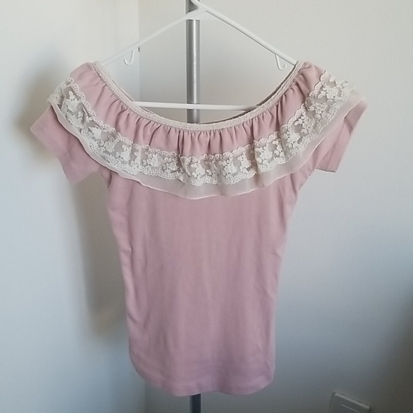 Pink lace collar ruffle shirt - Picture 2 of 9